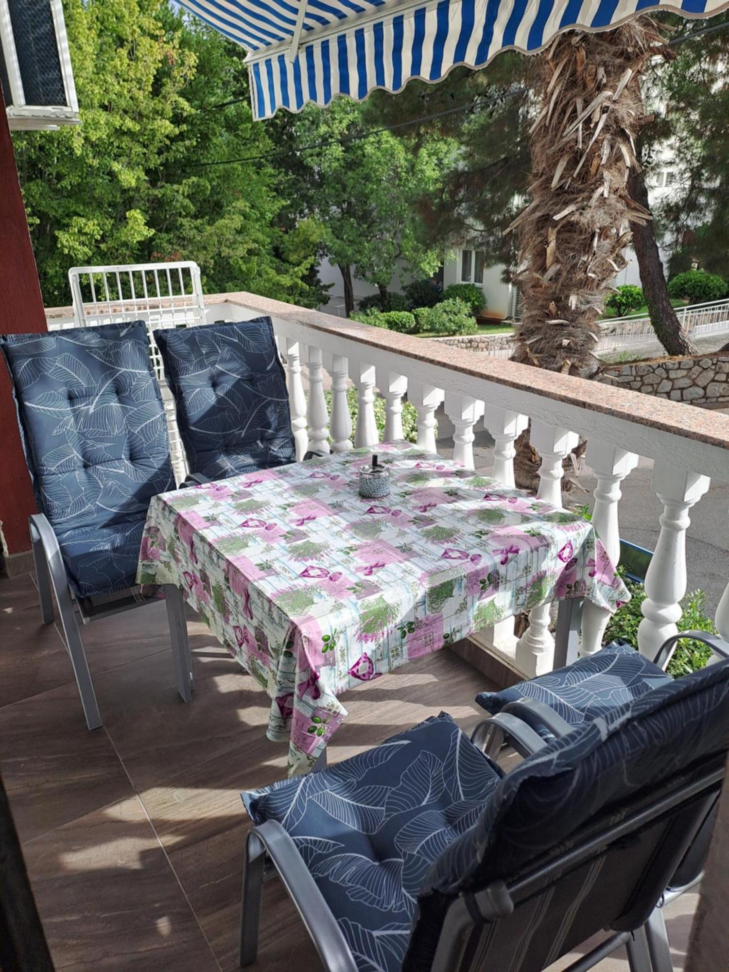 Apartments Stjepan Malinska Ngoại thất bức ảnh
