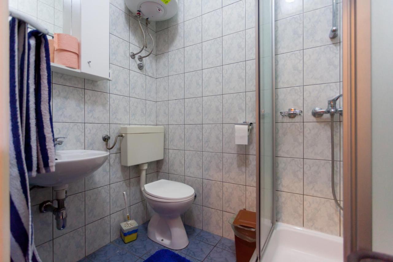 Apartments Stjepan Malinska Ngoại thất bức ảnh