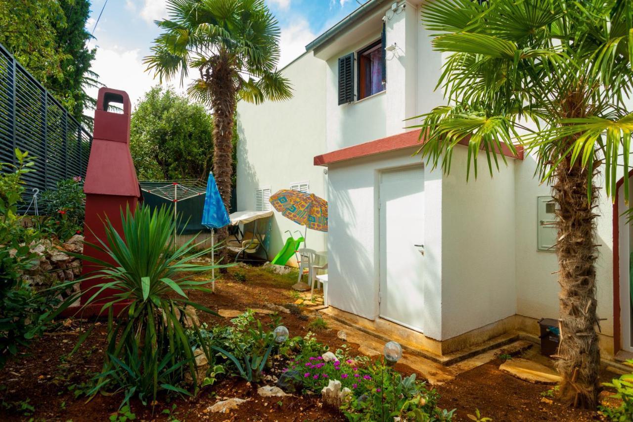 Apartments Stjepan Malinska Ngoại thất bức ảnh