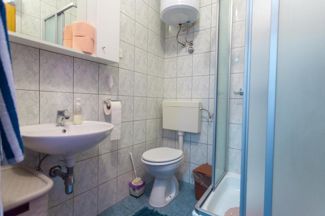 Apartments Stjepan Malinska Ngoại thất bức ảnh